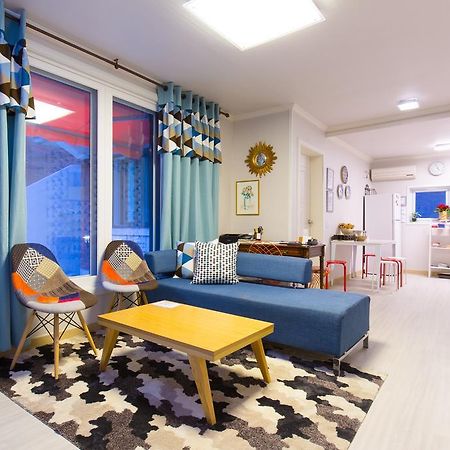 Oh Blue Guesthouse Сеул Стая снимка