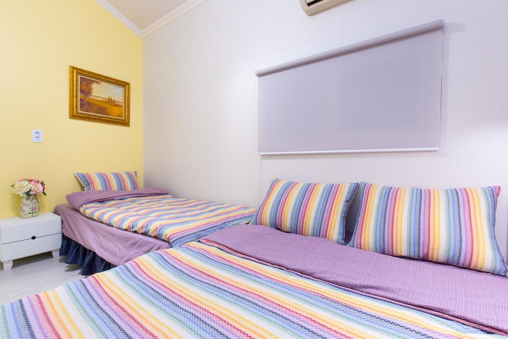 Oh Blue Guesthouse Сеул Стая снимка